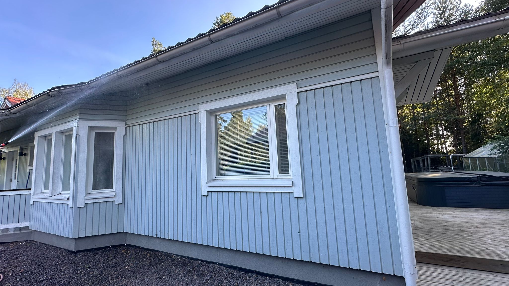 Talomökki ennen maalausta